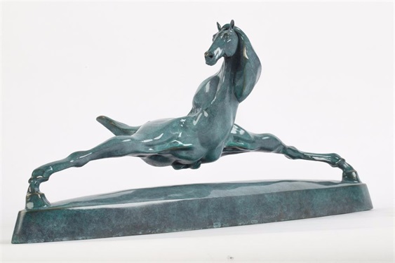 Separate the legs of the horse (Bronze & stainless steel，Limited edition of 12 pieces，Weight 6.15KG)